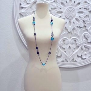 Long, feather and bead necklace